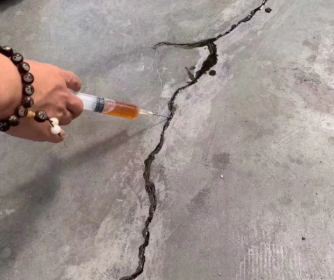 佛冈混凝土裂缝修补技术详解​